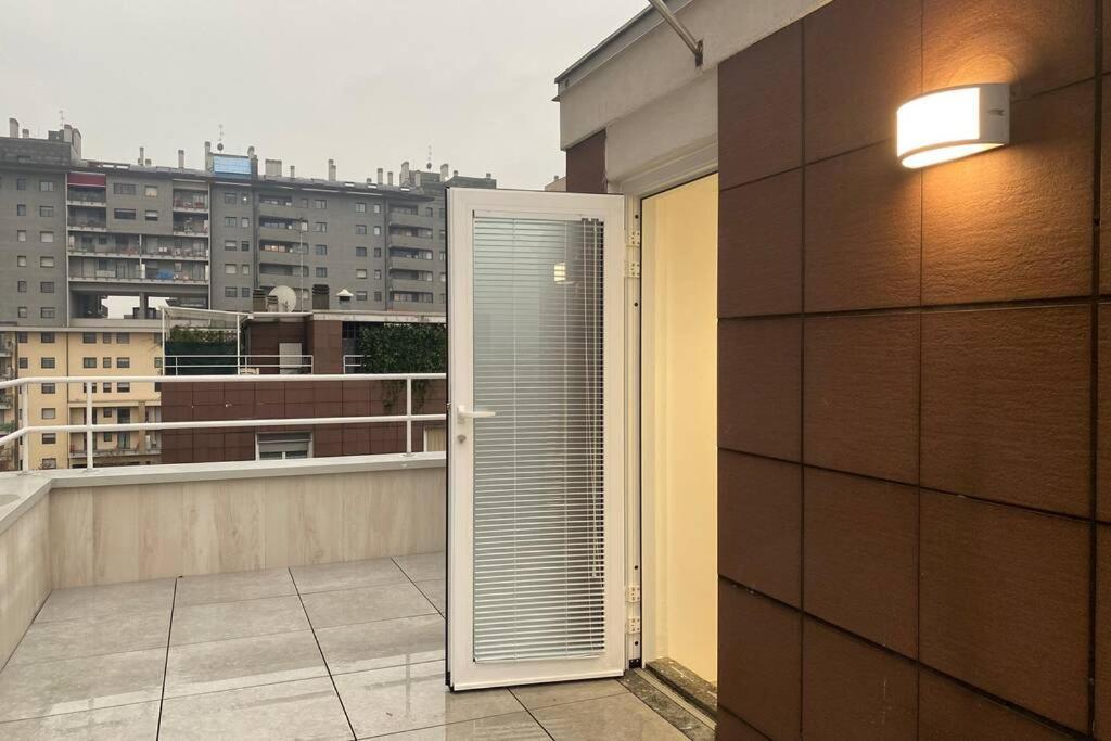 Апартаменты Attico Milano-Bicocca Экстерьер фото